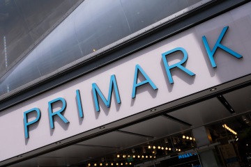 Primark lovers are raving over their seamless, wi-fi bra and thong units that solely value £6 2 Shoppers rush to buy new Primark corset & it's dream underwear as outerwear look