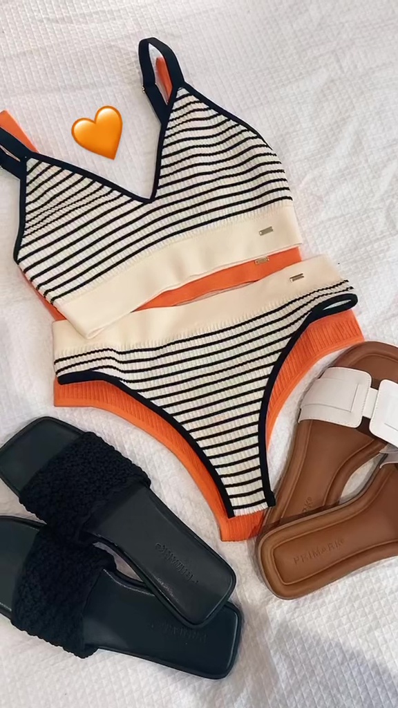 Primark lovers are raving over their seamless, wi-fi bra and thong units that solely value £6 1 Primark shoppers are raving over their seamless sets